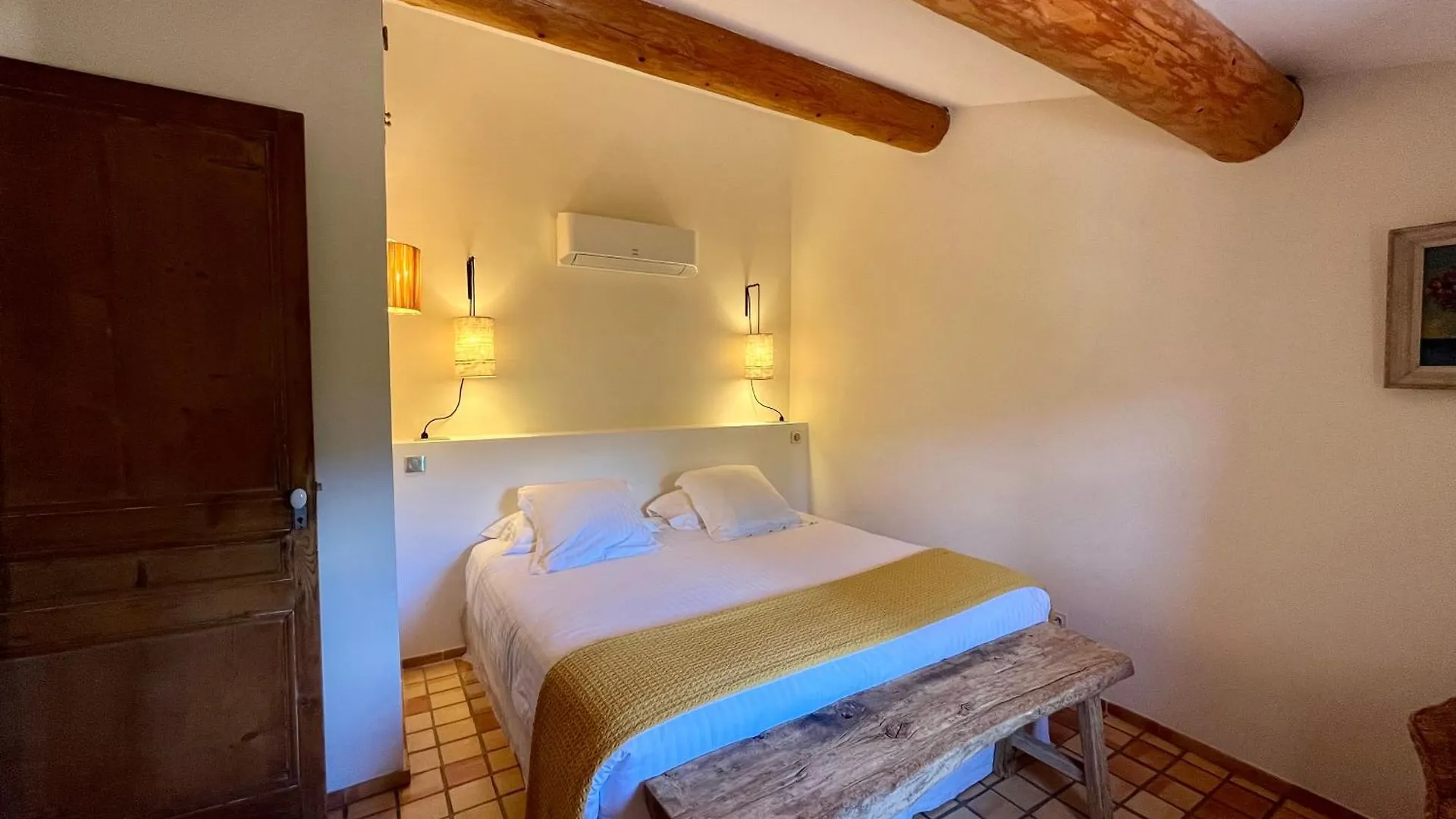 Villa Domaine de la Bastidonne à Céreste 0*,